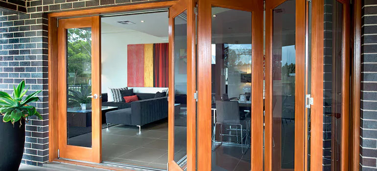Folding Door Panel Repair in Winter Park, FL