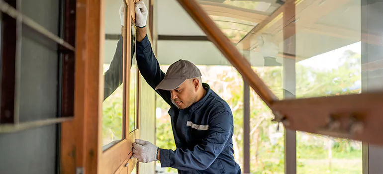 Double Hung Vinyl Window Sash Replacement in Winter Park, FL